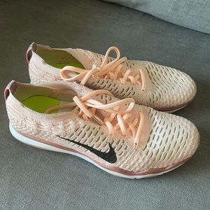 Nike Free Transform Flyknit Running Trainers Shoes Size 8 Women’s